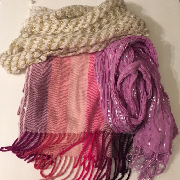 3 scarves - Picture 1 of 1