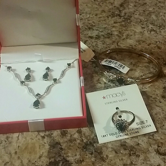 Bundle 18 kt gold genuine stone