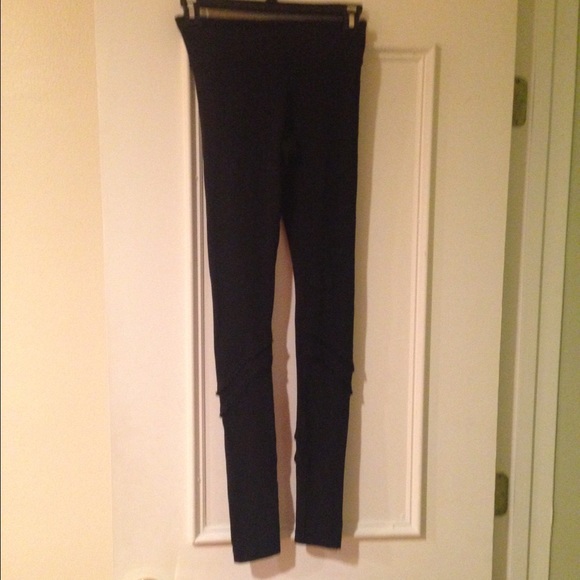 Lululemon Very Rare Dance Leggings with Ruffles