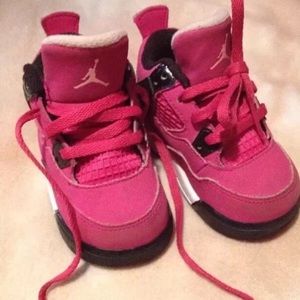 Jordans pink