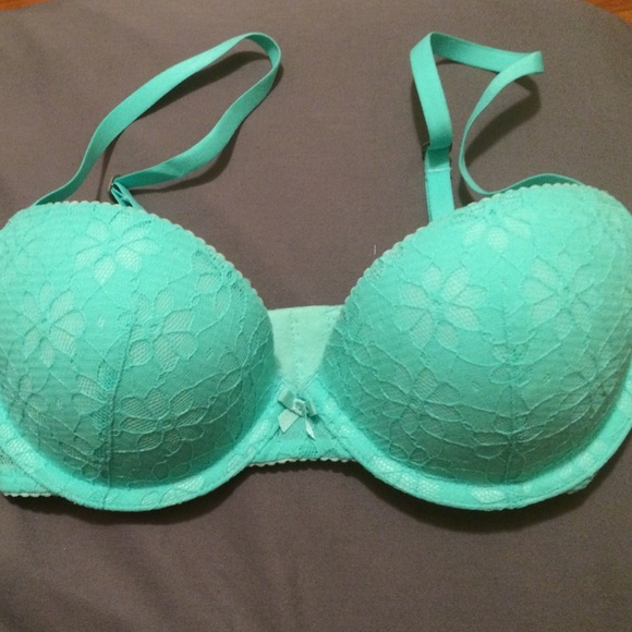 Hollister bra 32D