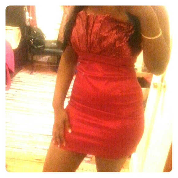 Red sequins strapless dress