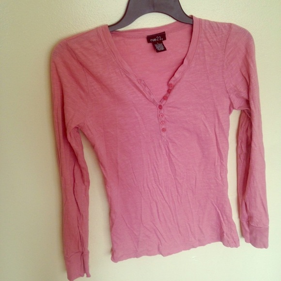 Long-sleeved pink blouse