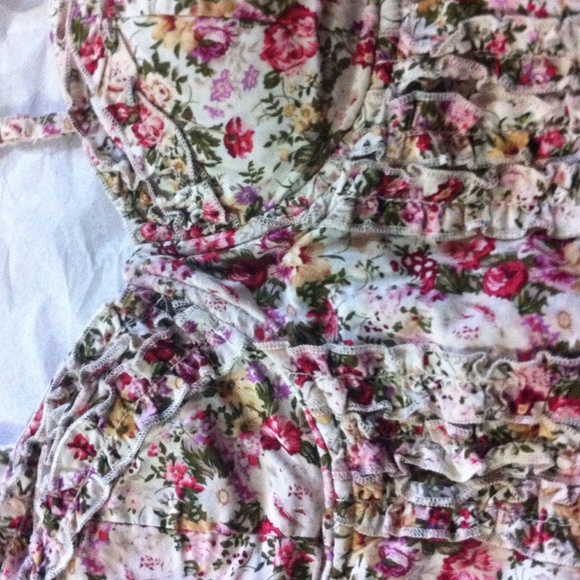 Floral crop top - Picture 3 of 3