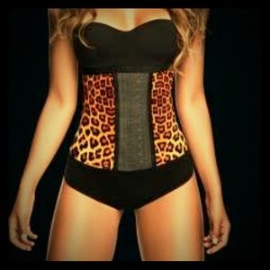 Authentic ann chery animal print waist trainer