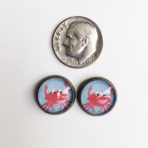 3 for 15🎀 crab bronze tone earrings - Picture 3 of 5