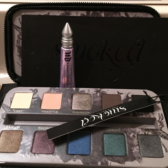 Urban Decay Other - Urban Decay Eyeshadow Palette/ Travel-Size Primer