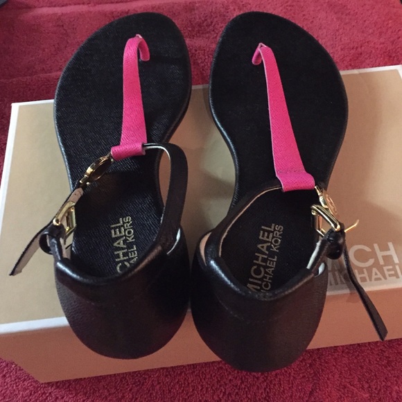 Michael Kors Bridget Thong - Neon Pink sz 6 - Picture 3 of 4