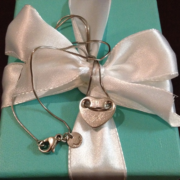 Tiffany & Co Silver Threaded Heart Necklace