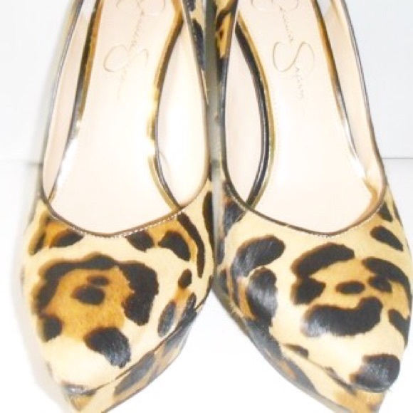 ***SOLD*** Venisse Leopard Platform Heels - Picture 4 of 4