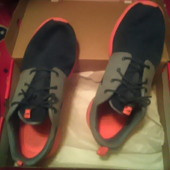 Roshe runs - Picture 3 of 3