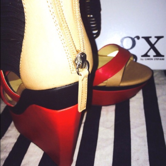 *SOLD**GX by Gwen S. Red-Black Platform Heels 8.5 - Picture 3 of 4