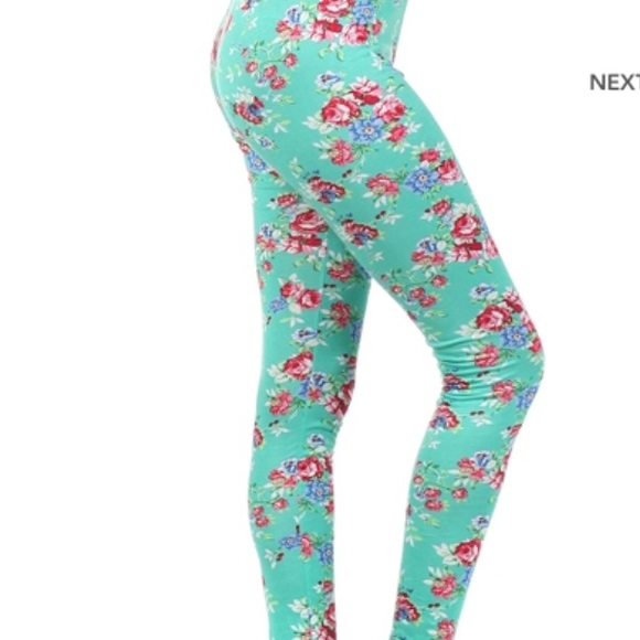 NWT Floral Leggings Only left in Fuchsia. - Picture 2 of 3