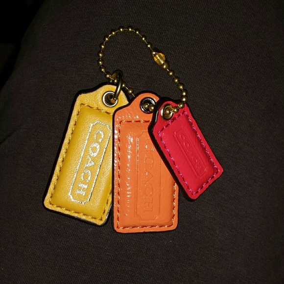 Coach hangtag lot
