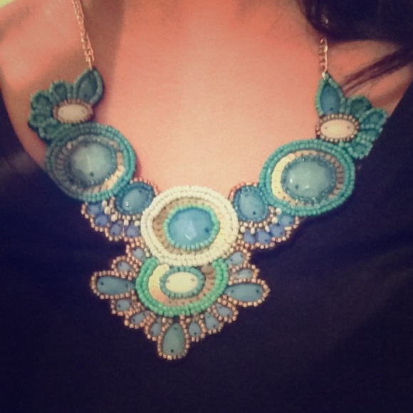❌SOLD❌Aqua beaded stitched bib necklace