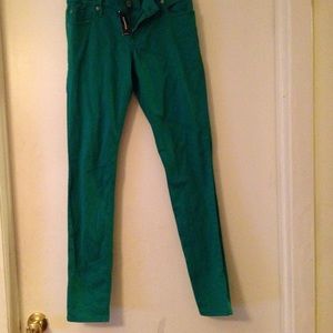 🎉🎋Brand new Express Jean legging. Cute green