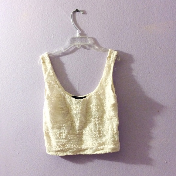 Forever 21 Cropped Lace Tanktop
