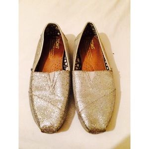 Silver toms