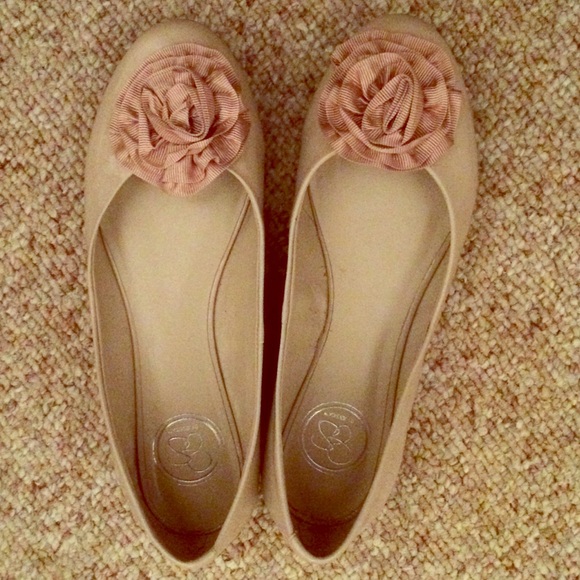 Jessica Simpson Nude Flats Size 8
