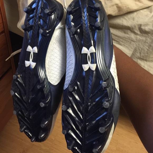 Under Armour Nitro Mid football cleats - Picture 4 of 4