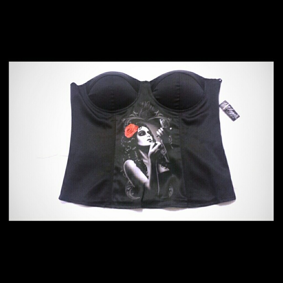 Corset size xL but is more like large or trade - Picture 1 of 1