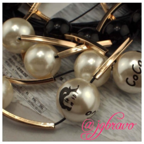 Multi-layer COCO Necklace - Picture 2 of 4