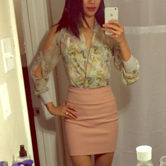 BEBE floral top