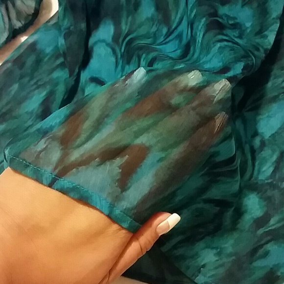 FLASH SALE! Sheer Top from EXPRESS - Picture 4 of 4