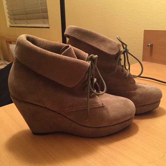 Barely Worn Steve Madden Booties