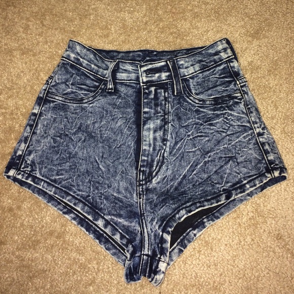 Acid wash high waisted denim shorts