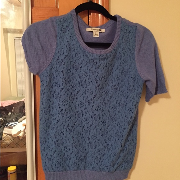 Short sleeved sweater