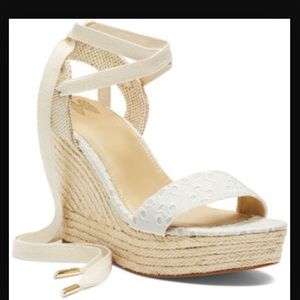 Cutest victoria secret wedges!