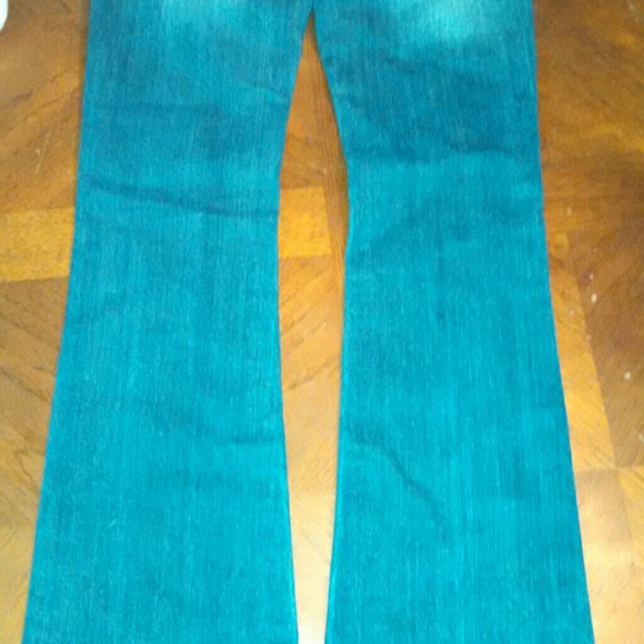 Jeans - Picture 2 of 4