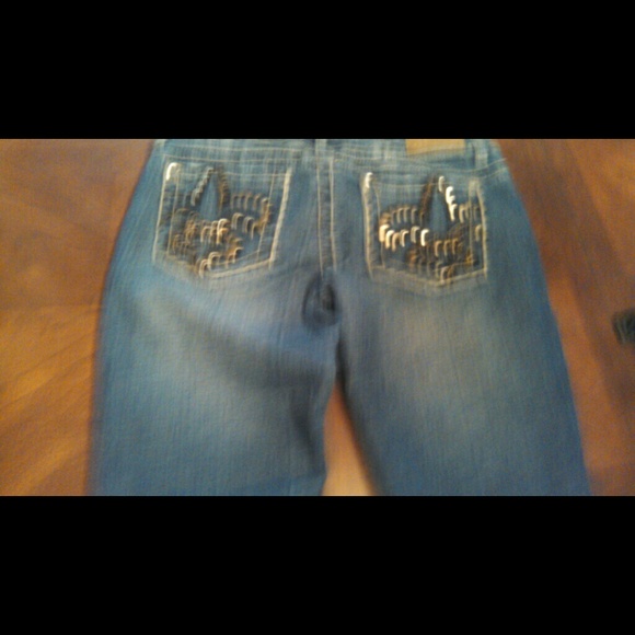Jeans - Picture 3 of 4