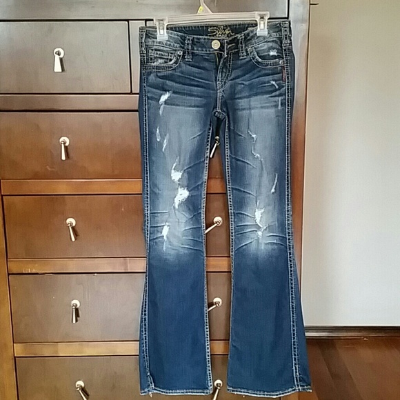 Like new size 27 Silver jeans