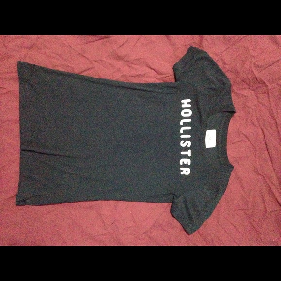 Hollister Navy tee