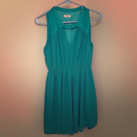 Great material, beautiful dress for any occasion!