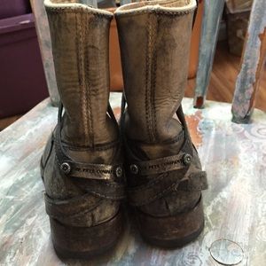 Authentic FRYE low boots