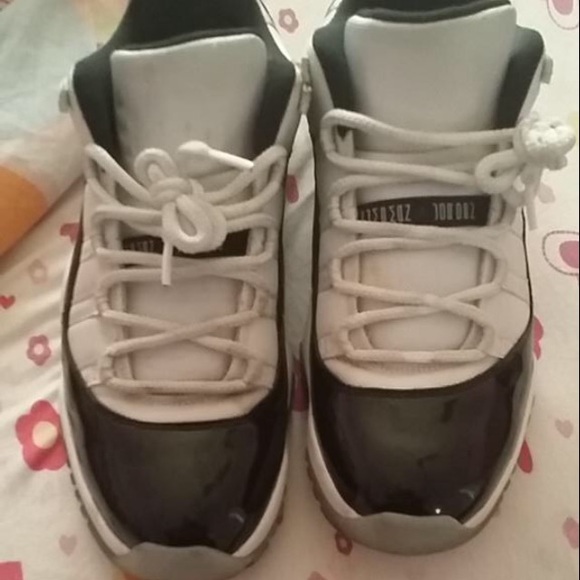 Concords - Picture 1 of 3
