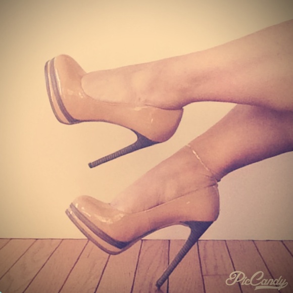 Kelsi Dagger Shoes - KELSI DAGGER NUDE HEELS