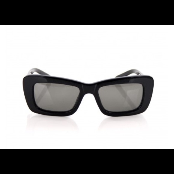 Chloe Hickory cat eye mod sunglasses Alexa