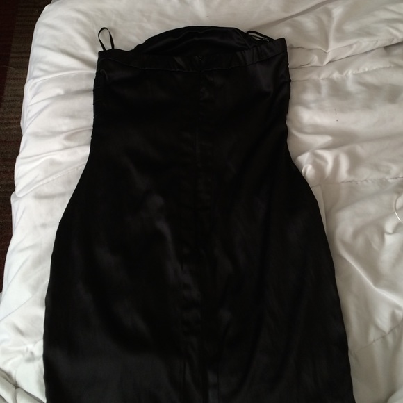 Small Ruffled Bodycon Forever 21 - Picture 2 of 3