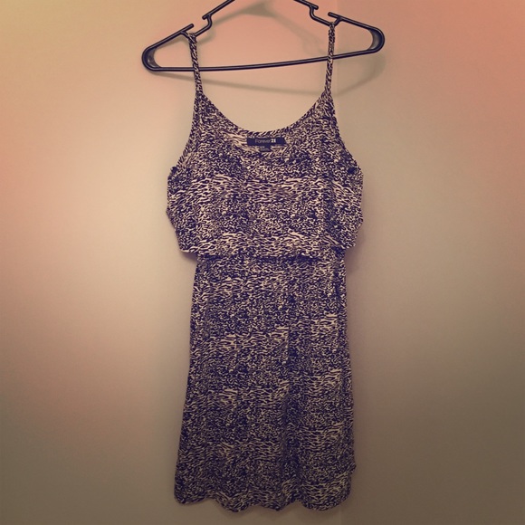 Fun and flirty black and cream cotton dress!