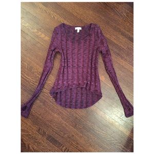 Long sleeve shirt with thumb holes