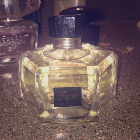 🎉🎉 FLORA BY GUCCI🎉🎉