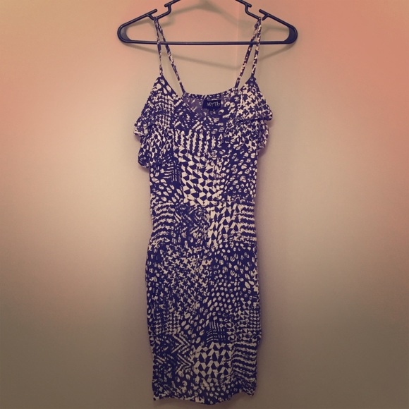 Navy and cream patterned dress!