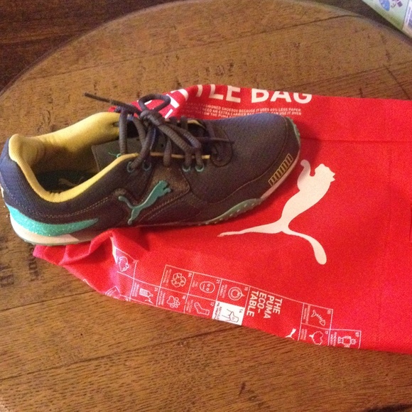 Barely worn because they run small!!