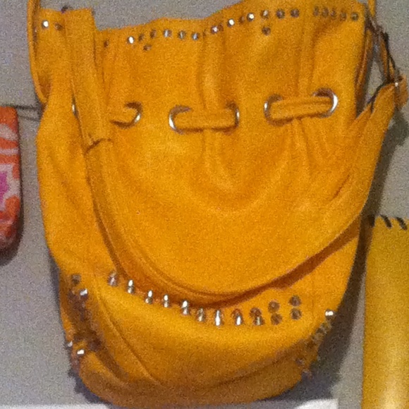 mustard stud bag