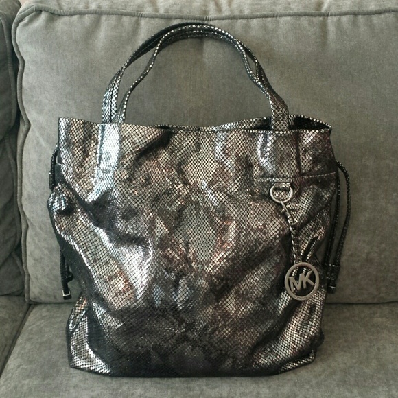 Michael Kors - Picture 1 of 2