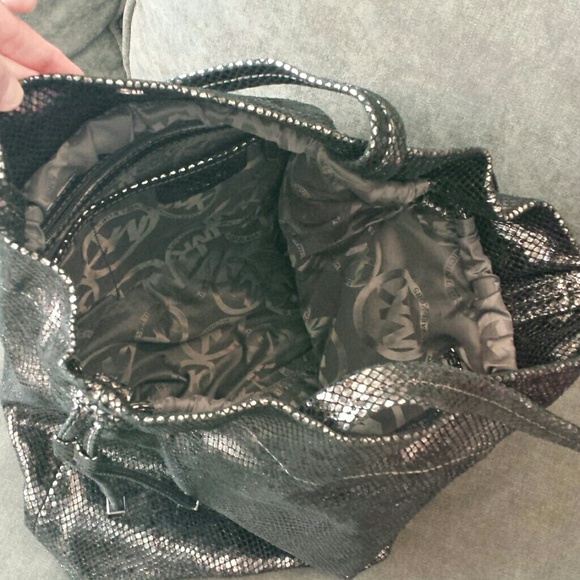 Michael Kors - Picture 2 of 2